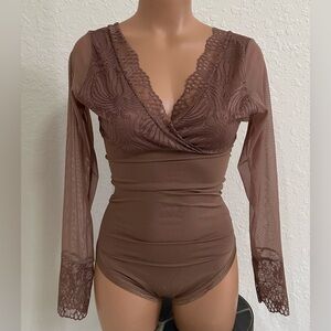 Tissini shapewear grethel lace reversible compression bodysuit NWT